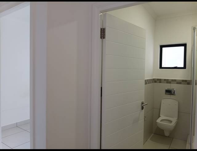 2 BEDROOM APARTMENT FOR SALE IN UMHLANGA RIDGE